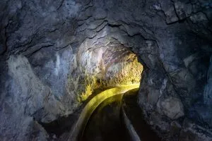 Navigera Madeiras unika särdrag i Levada-tunnlarna